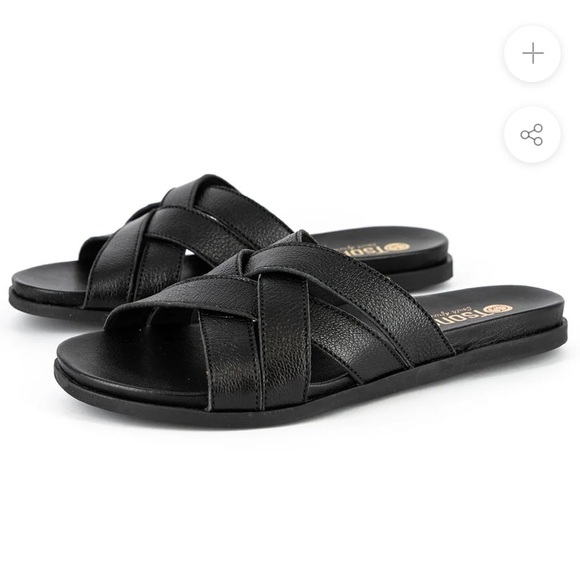 Tsonga leather slip on sandals South African flats black size 39 / US size 7.5 - Picture 1 of 8